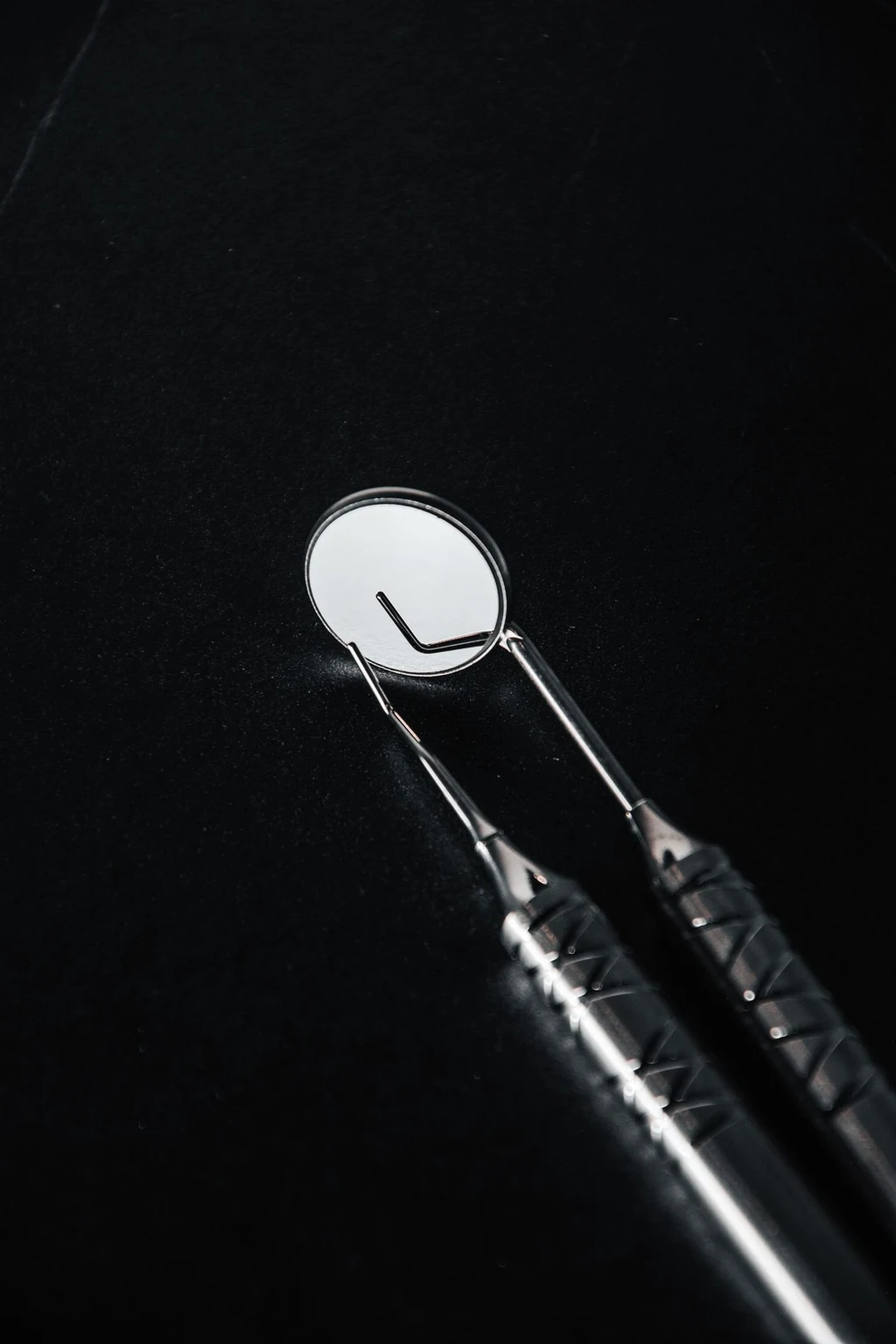 A dental panoramic radiograph and clinical records set out for independent review of breach and causation